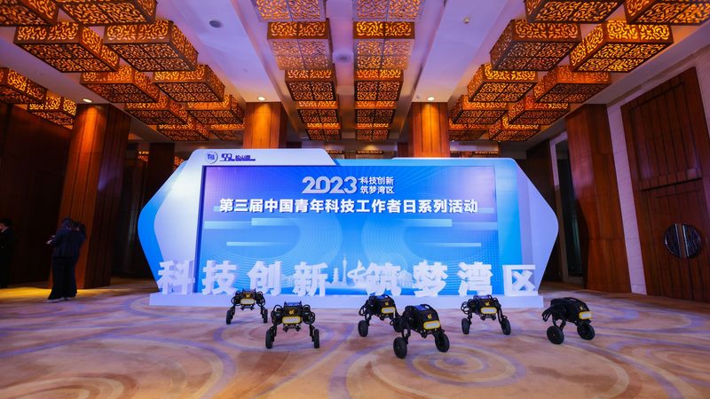 云服务器与物理机运维：差异解析与优化策略